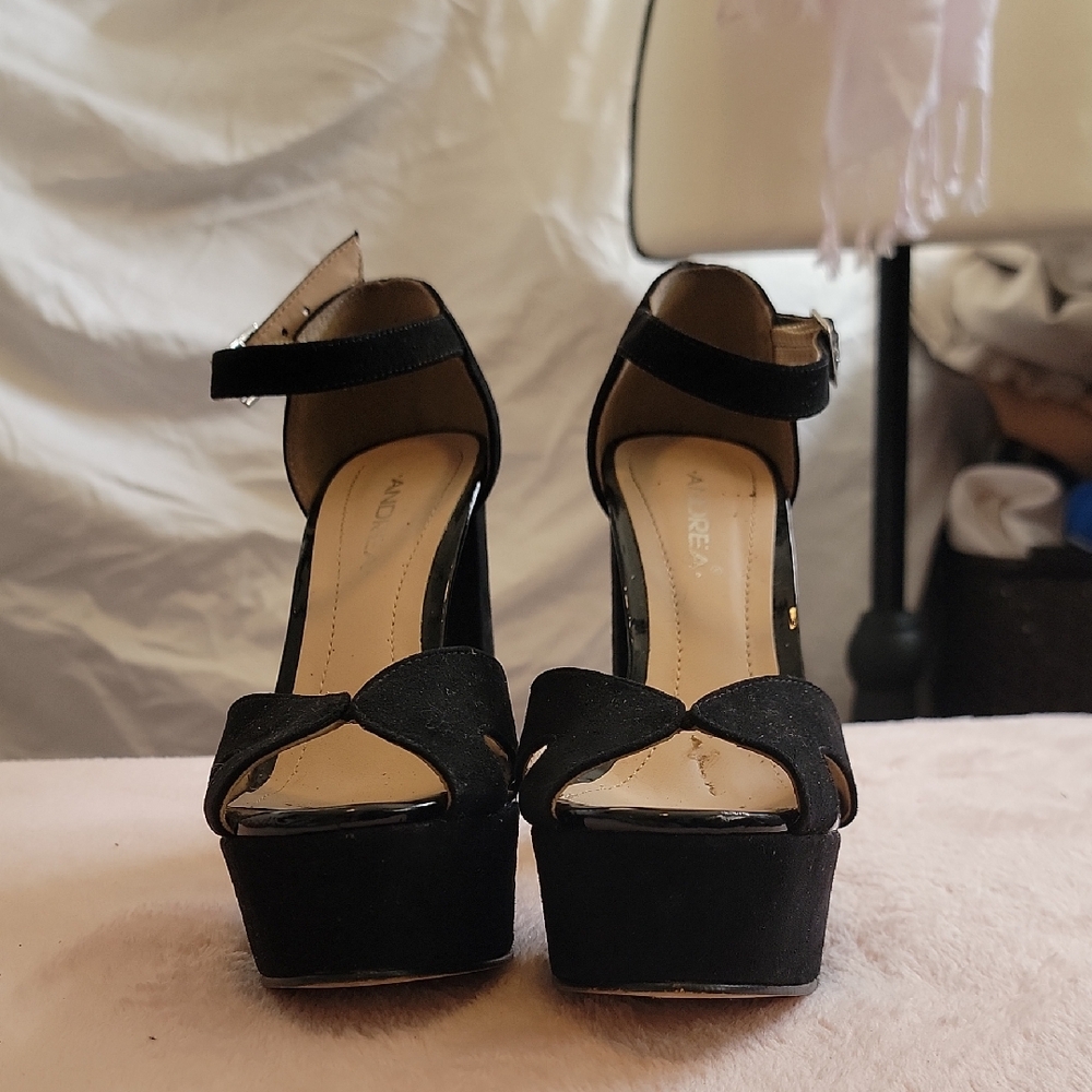 ANDREA Black Platform Heels